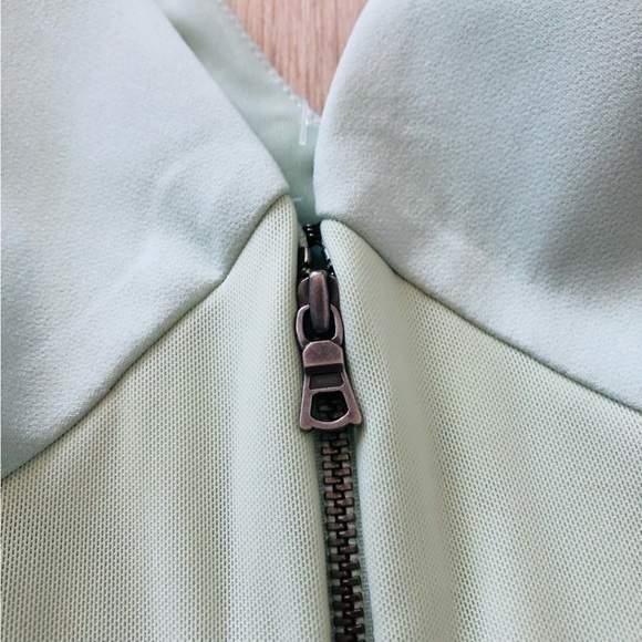 Alice + Olivia Nina Fit & Flare Dress in Mint Green Size 6 - Picture 10 of 14